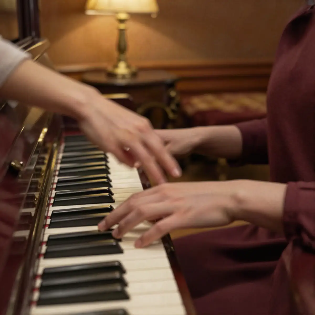 Improvisation: hands crossing over on the keys